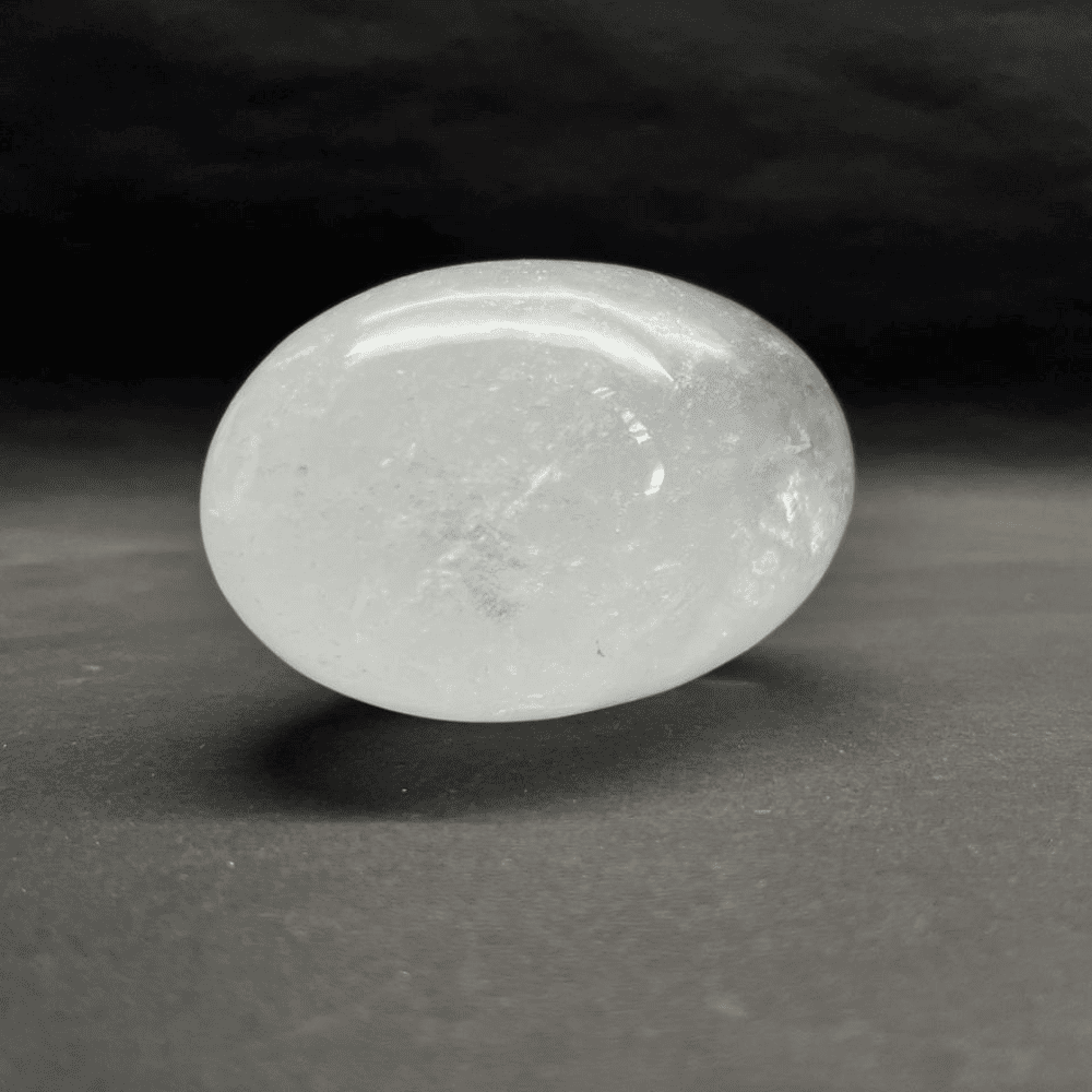 Sphatik Lingam (670gm/4.15inch)